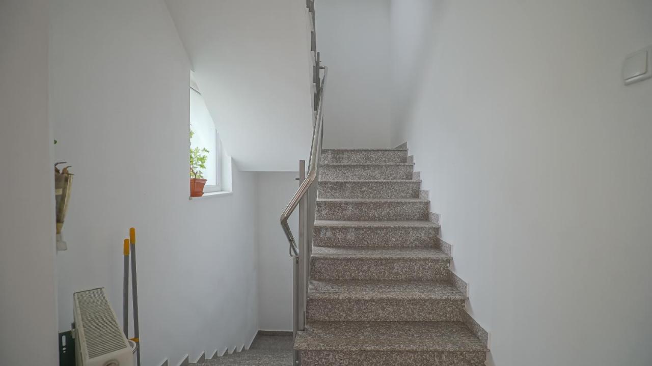 Vilux With Indoor Private Parking Braşov Exterior foto