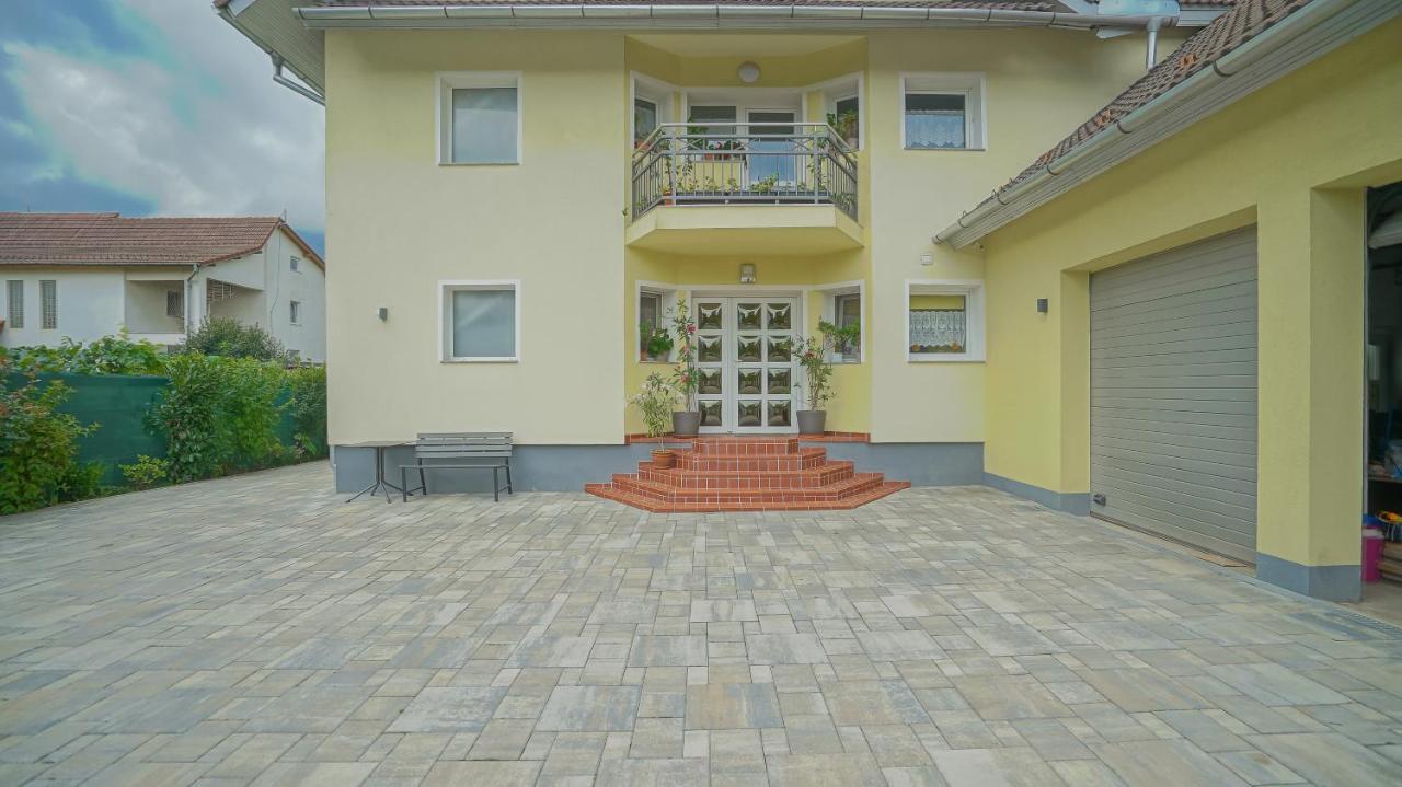 Vilux With Indoor Private Parking Braşov Exterior foto